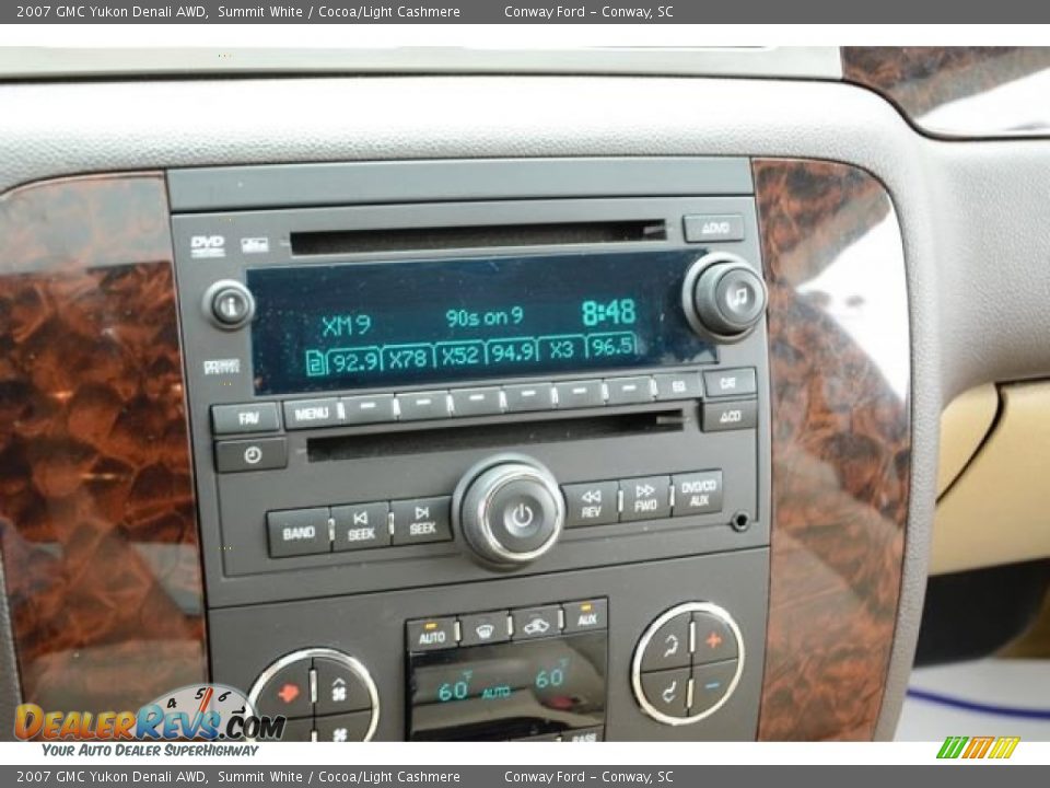 2007 GMC Yukon Denali AWD Summit White / Cocoa/Light Cashmere Photo #32