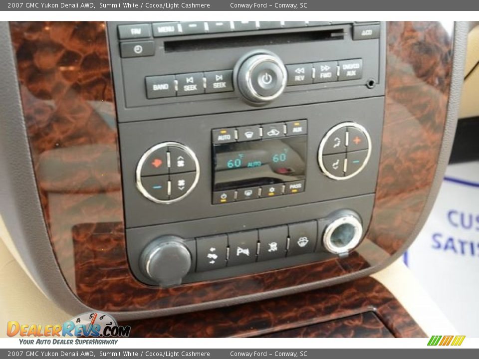2007 GMC Yukon Denali AWD Summit White / Cocoa/Light Cashmere Photo #33