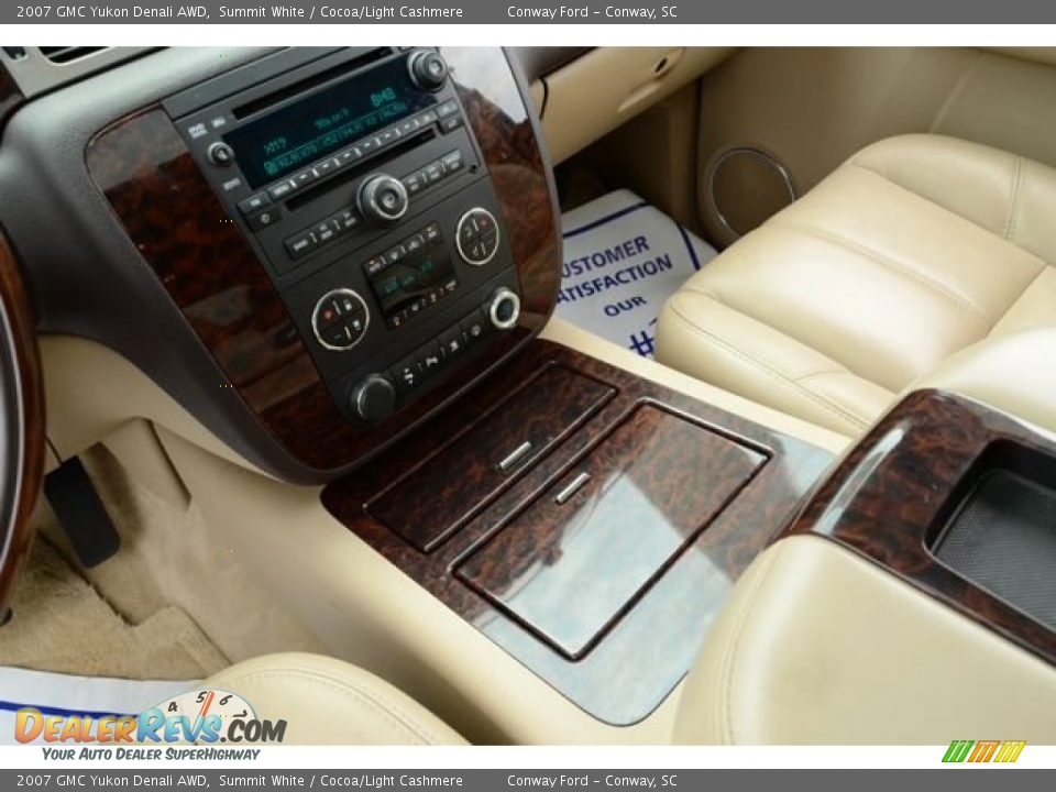 2007 GMC Yukon Denali AWD Summit White / Cocoa/Light Cashmere Photo #34