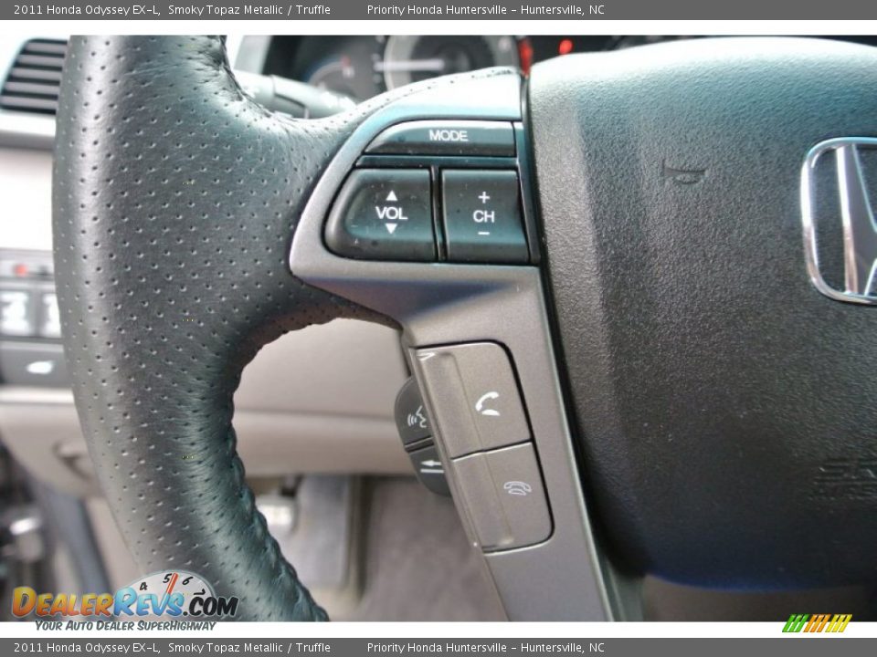 2011 Honda Odyssey EX-L Smoky Topaz Metallic / Truffle Photo #18