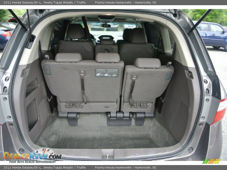 2011 Honda Odyssey EX-L Smoky Topaz Metallic / Truffle Photo #22