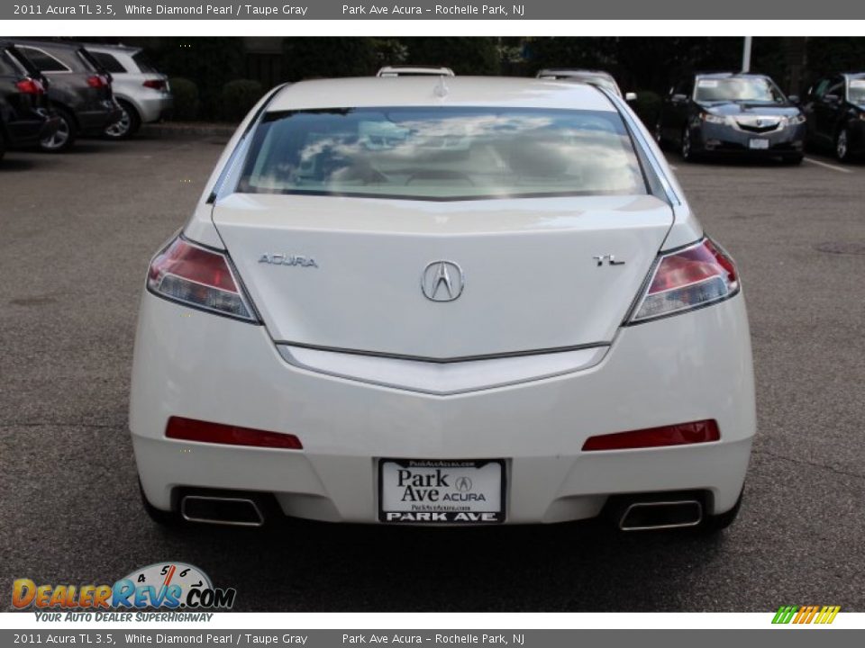 2011 Acura TL 3.5 White Diamond Pearl / Taupe Gray Photo #4