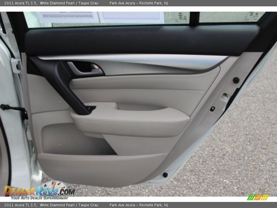 2011 Acura TL 3.5 White Diamond Pearl / Taupe Gray Photo #23