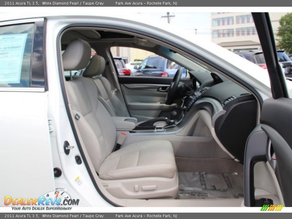 2011 Acura TL 3.5 White Diamond Pearl / Taupe Gray Photo #27