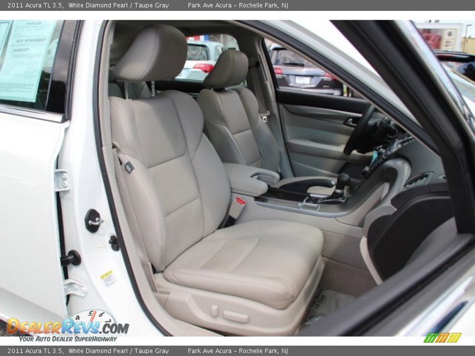 2011 Acura TL 3.5 White Diamond Pearl / Taupe Gray Photo #28