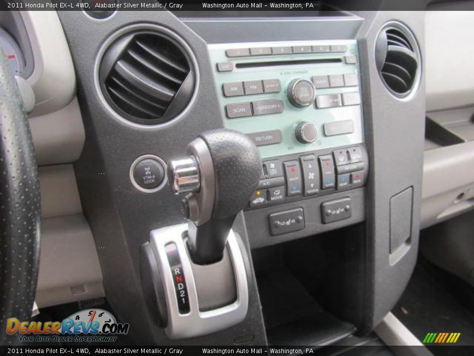 2011 Honda Pilot EX-L 4WD Alabaster Silver Metallic / Gray Photo #17