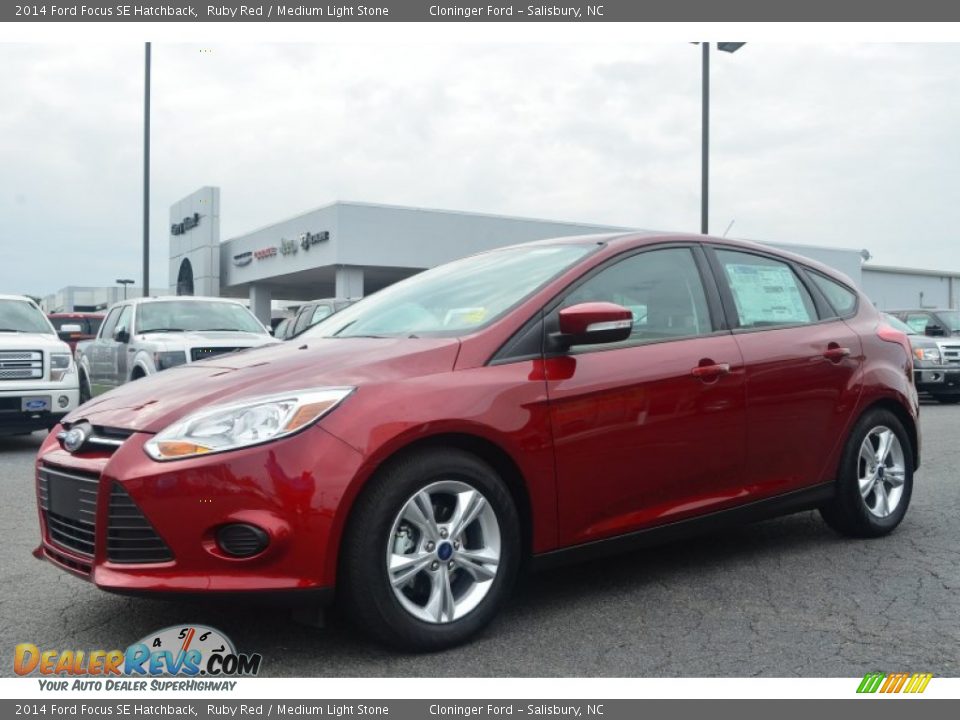 2014 Ford Focus SE Hatchback Ruby Red / Medium Light Stone Photo #3