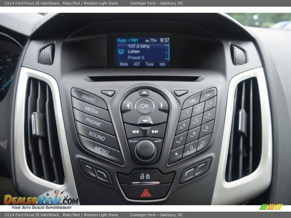 2014 Ford Focus SE Hatchback Ruby Red / Medium Light Stone Photo #11