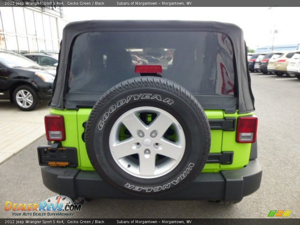 2012 Jeep Wrangler Sport S 4x4 Gecko Green / Black Photo #10