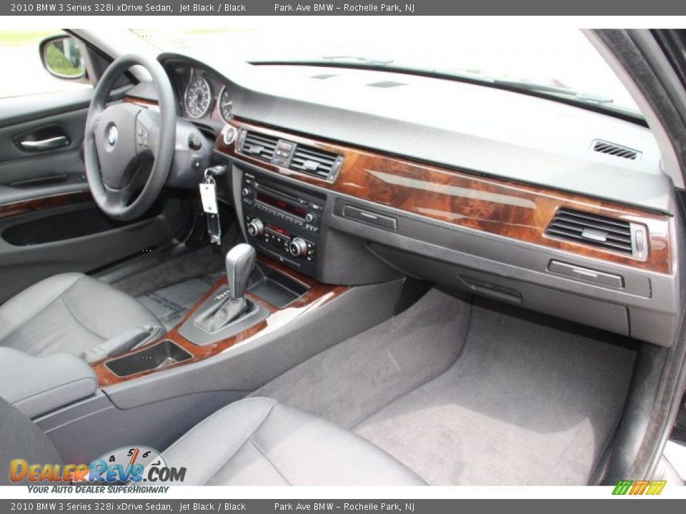 2010 BMW 3 Series 328i xDrive Sedan Jet Black / Black Photo #26