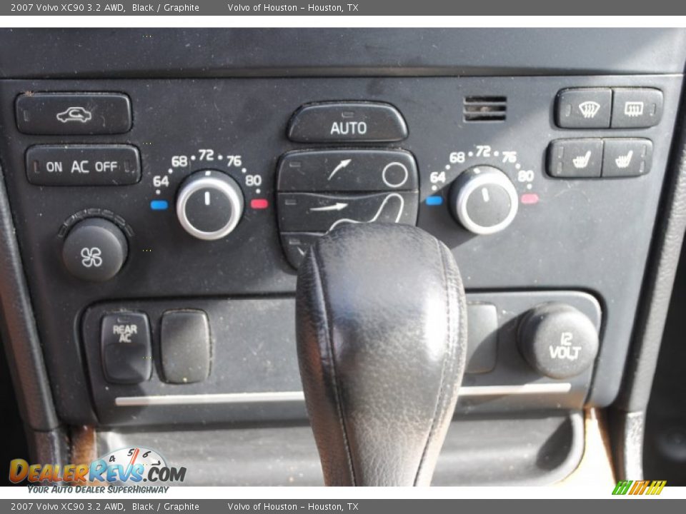 Controls of 2007 Volvo XC90 3.2 AWD Photo #21