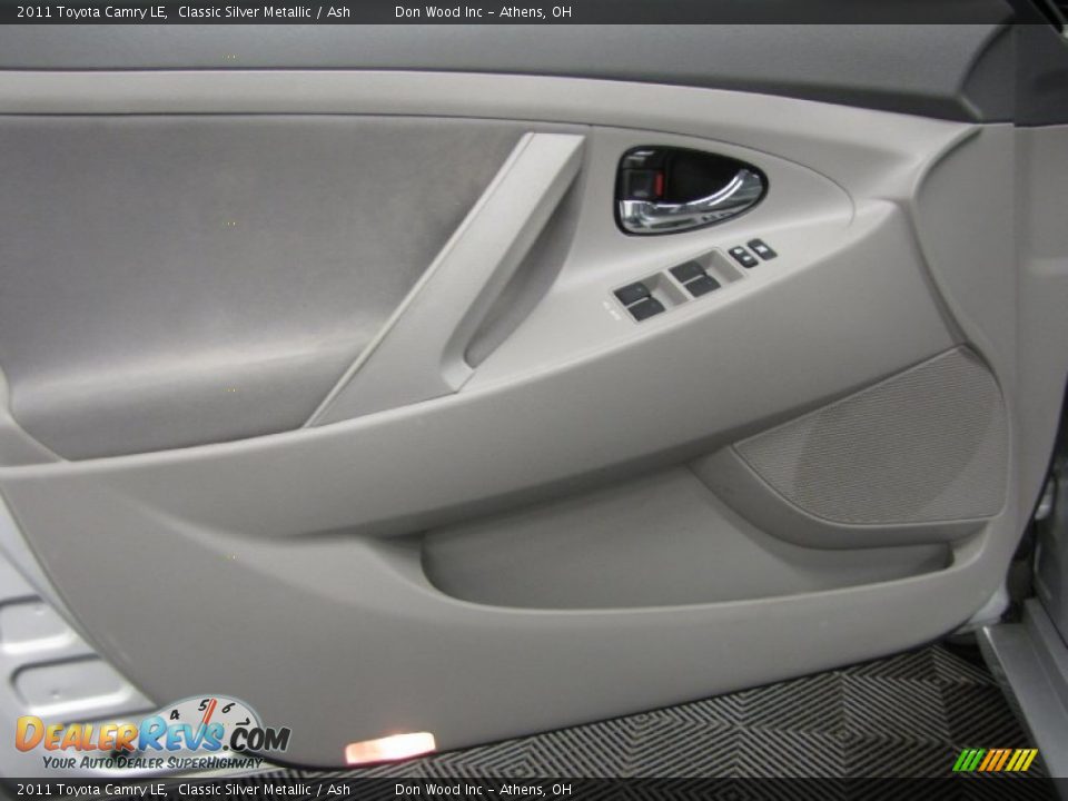 2011 Toyota Camry LE Classic Silver Metallic / Ash Photo #10