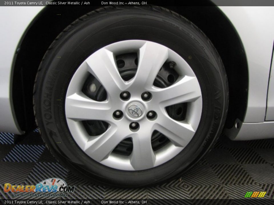 2011 Toyota Camry LE Classic Silver Metallic / Ash Photo #24
