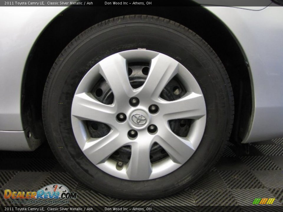 2011 Toyota Camry LE Classic Silver Metallic / Ash Photo #25