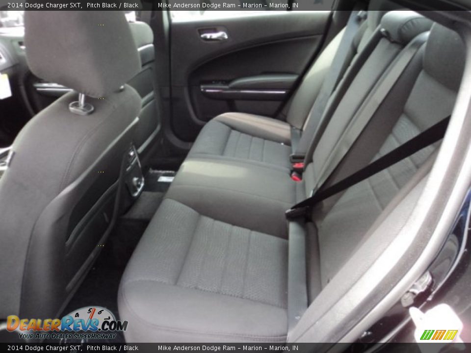 Rear Seat of 2014 Dodge Charger SXT Photo #8