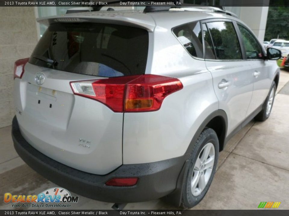 2013 Toyota RAV4 XLE AWD Classic Silver Metallic / Black Photo #2
