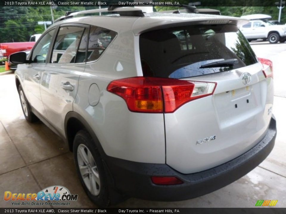 2013 Toyota RAV4 XLE AWD Classic Silver Metallic / Black Photo #4