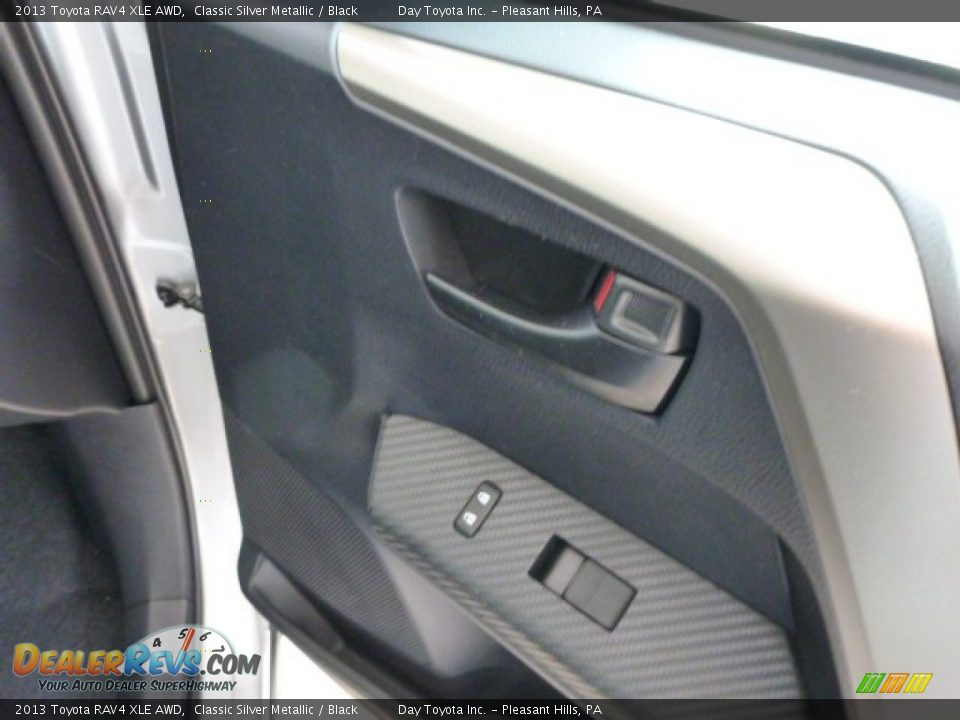 2013 Toyota RAV4 XLE AWD Classic Silver Metallic / Black Photo #9