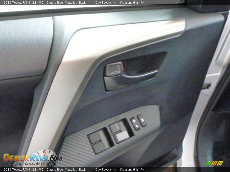 2013 Toyota RAV4 XLE AWD Classic Silver Metallic / Black Photo #15