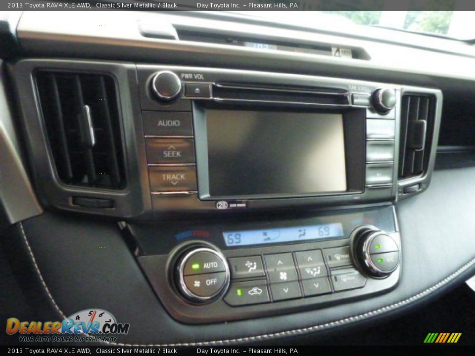 2013 Toyota RAV4 XLE AWD Classic Silver Metallic / Black Photo #19