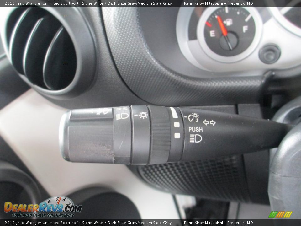 2010 Jeep Wrangler Unlimited Sport 4x4 Stone White / Dark Slate Gray/Medium Slate Gray Photo #15