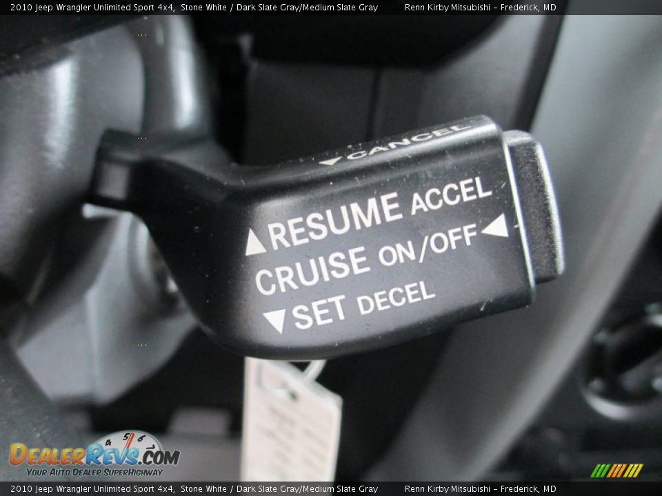 2010 Jeep Wrangler Unlimited Sport 4x4 Stone White / Dark Slate Gray/Medium Slate Gray Photo #17