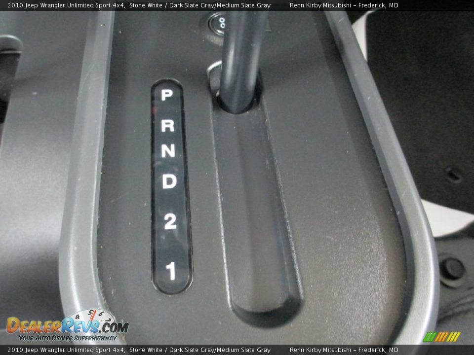 2010 Jeep Wrangler Unlimited Sport 4x4 Stone White / Dark Slate Gray/Medium Slate Gray Photo #22