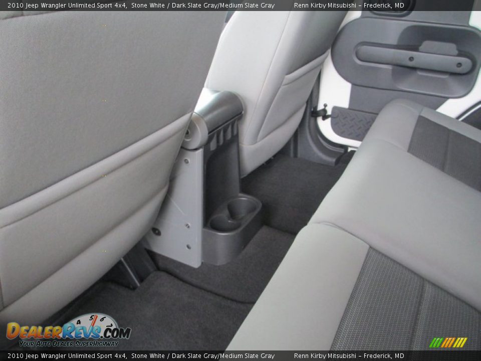 2010 Jeep Wrangler Unlimited Sport 4x4 Stone White / Dark Slate Gray/Medium Slate Gray Photo #24