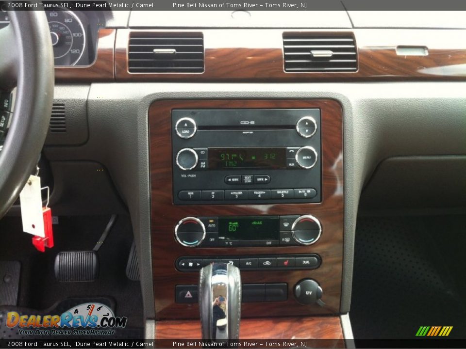 2008 Ford Taurus SEL Dune Pearl Metallic / Camel Photo #14