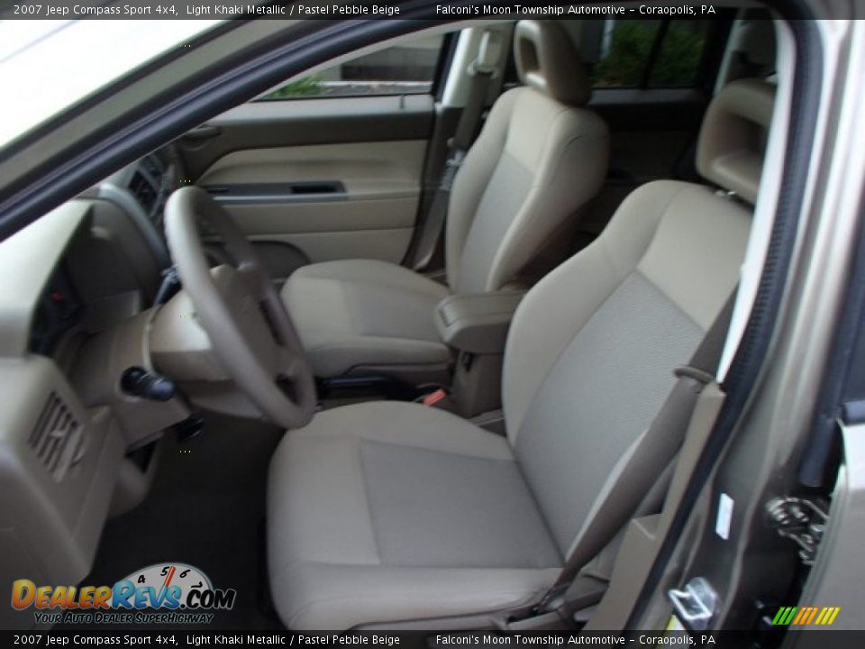 2007 Jeep Compass Sport 4x4 Light Khaki Metallic / Pastel Pebble Beige Photo #10