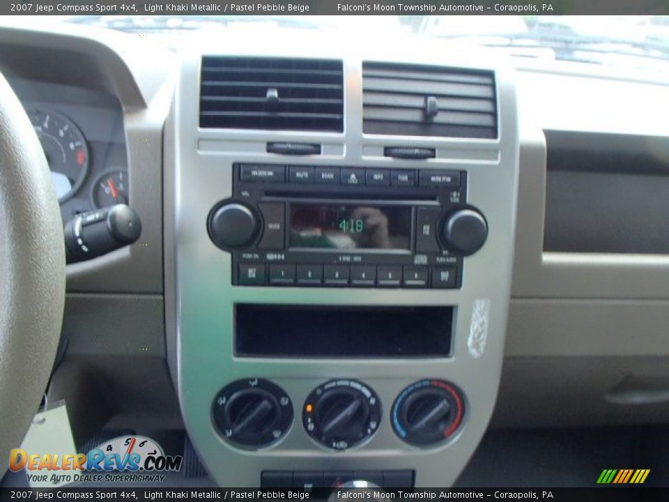 2007 Jeep Compass Sport 4x4 Light Khaki Metallic / Pastel Pebble Beige Photo #19