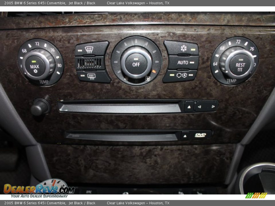 Controls of 2005 BMW 6 Series 645i Convertible Photo #26