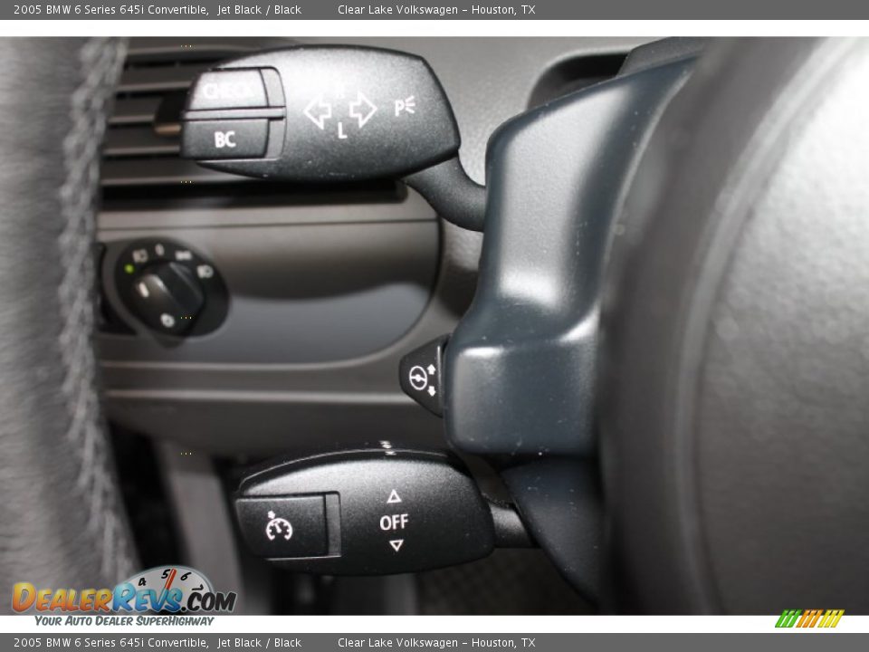 Controls of 2005 BMW 6 Series 645i Convertible Photo #34