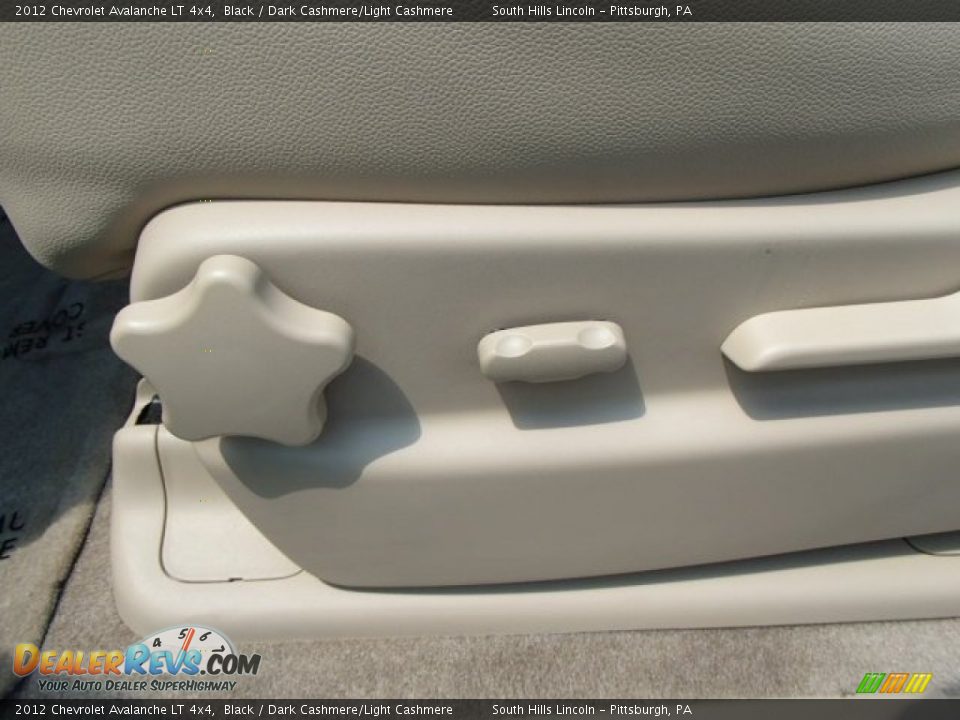 2012 Chevrolet Avalanche LT 4x4 Black / Dark Cashmere/Light Cashmere Photo #18