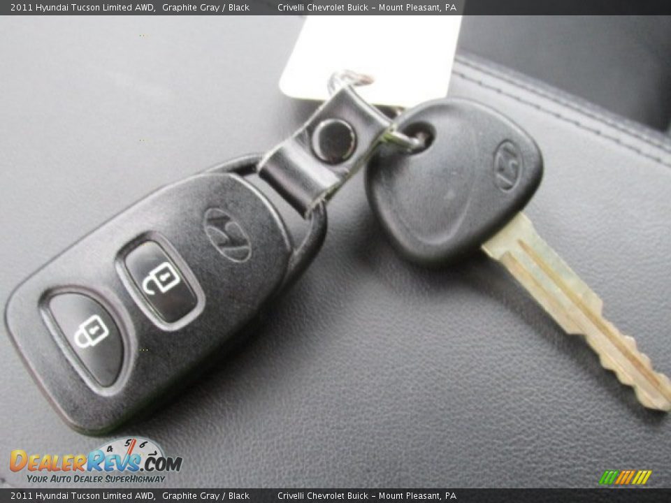 2011 Hyundai Tucson Limited AWD Graphite Gray / Black Photo #31
