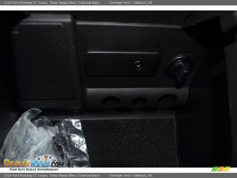 2014 Ford Mustang GT Coupe Deep Impact Blue / Charcoal Black Photo #11