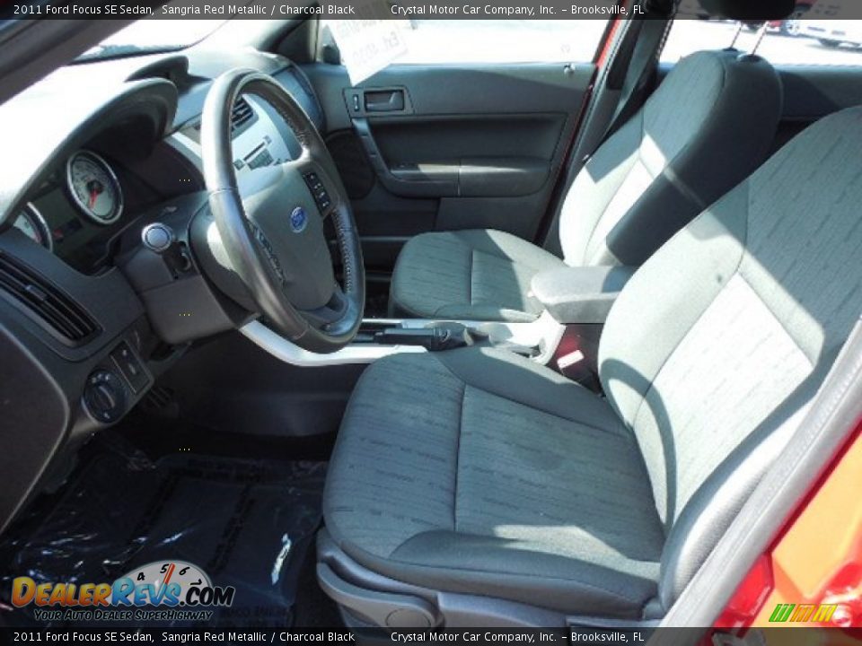 2011 Ford Focus SE Sedan Sangria Red Metallic / Charcoal Black Photo #4