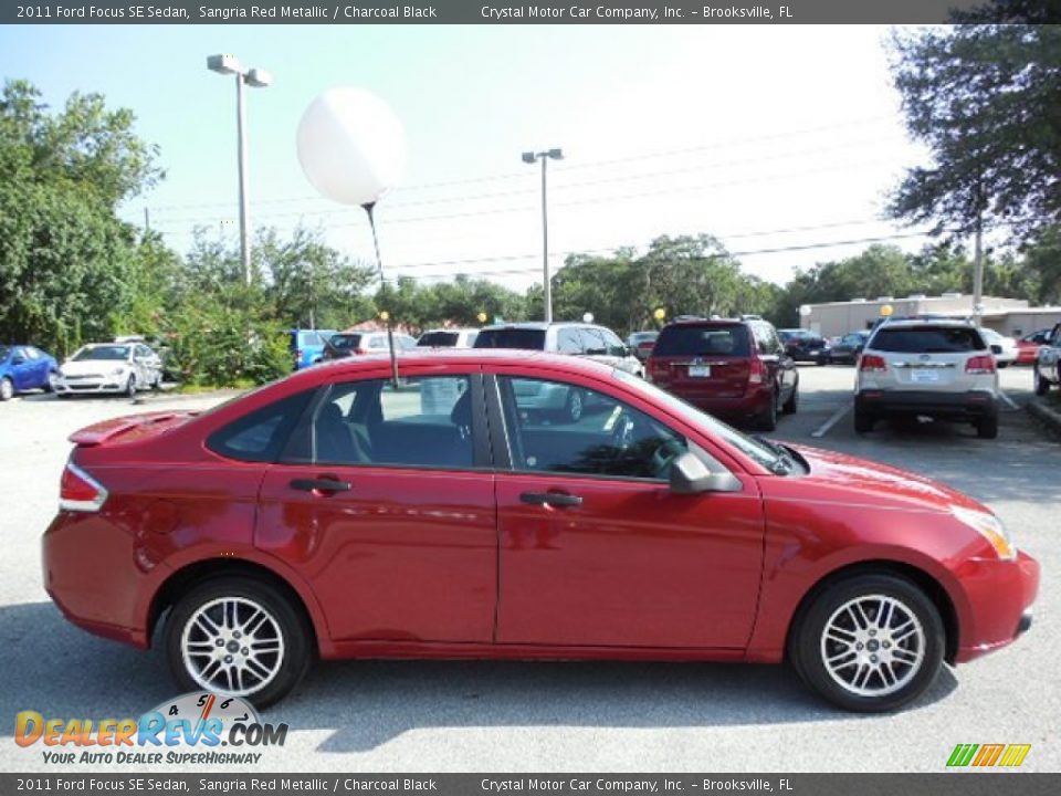 2011 Ford Focus SE Sedan Sangria Red Metallic / Charcoal Black Photo #9