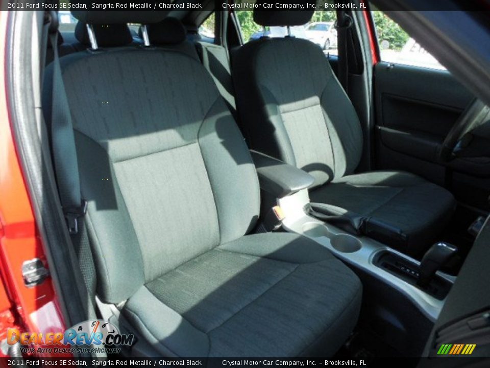 2011 Ford Focus SE Sedan Sangria Red Metallic / Charcoal Black Photo #12