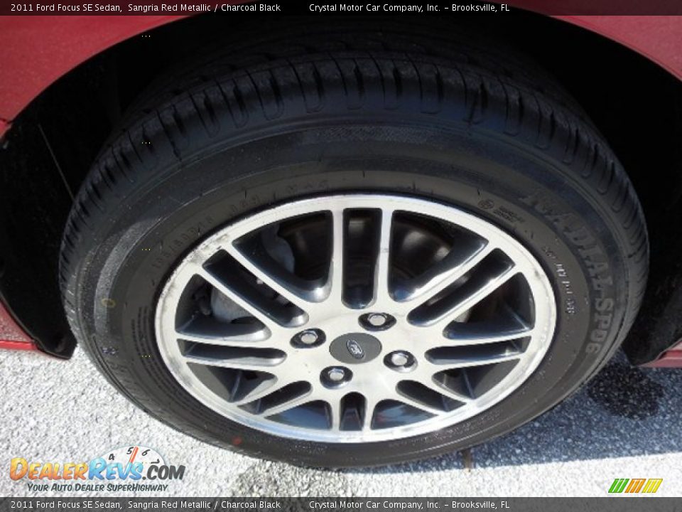 2011 Ford Focus SE Sedan Sangria Red Metallic / Charcoal Black Photo #14