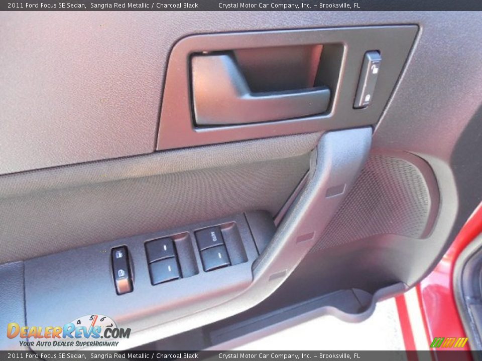 2011 Ford Focus SE Sedan Sangria Red Metallic / Charcoal Black Photo #17