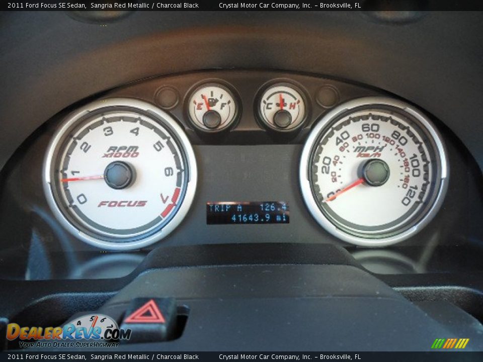 2011 Ford Focus SE Sedan Sangria Red Metallic / Charcoal Black Photo #18