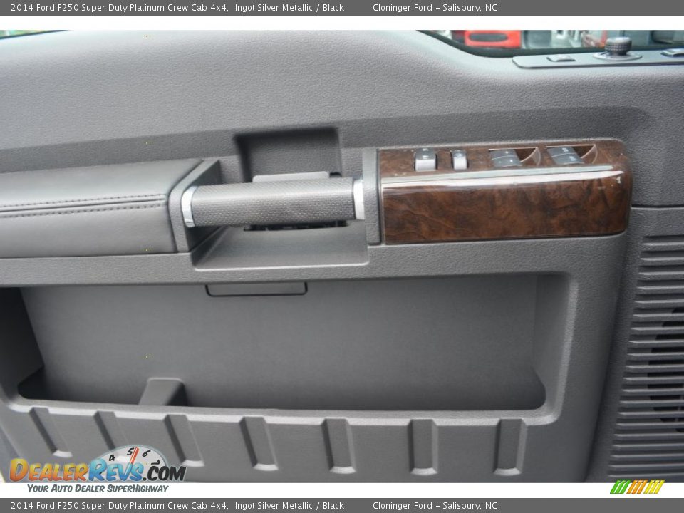 Door Panel of 2014 Ford F250 Super Duty Platinum Crew Cab 4x4 Photo #4