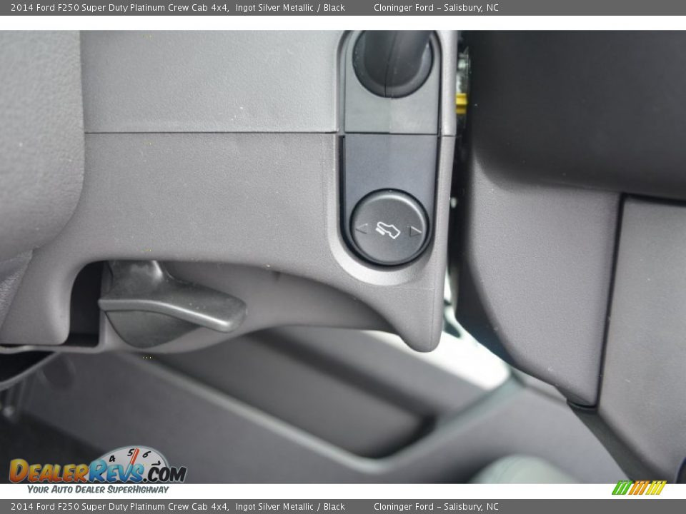 2014 Ford F250 Super Duty Platinum Crew Cab 4x4 Ingot Silver Metallic / Black Photo #14