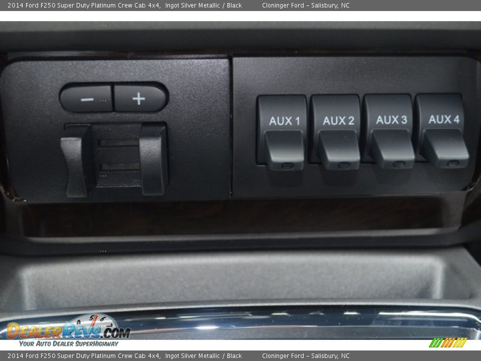 Controls of 2014 Ford F250 Super Duty Platinum Crew Cab 4x4 Photo #19