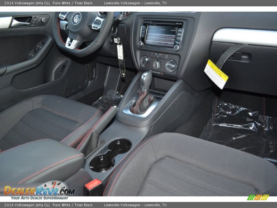 Controls of 2014 Volkswagen Jetta GLI Photo #6
