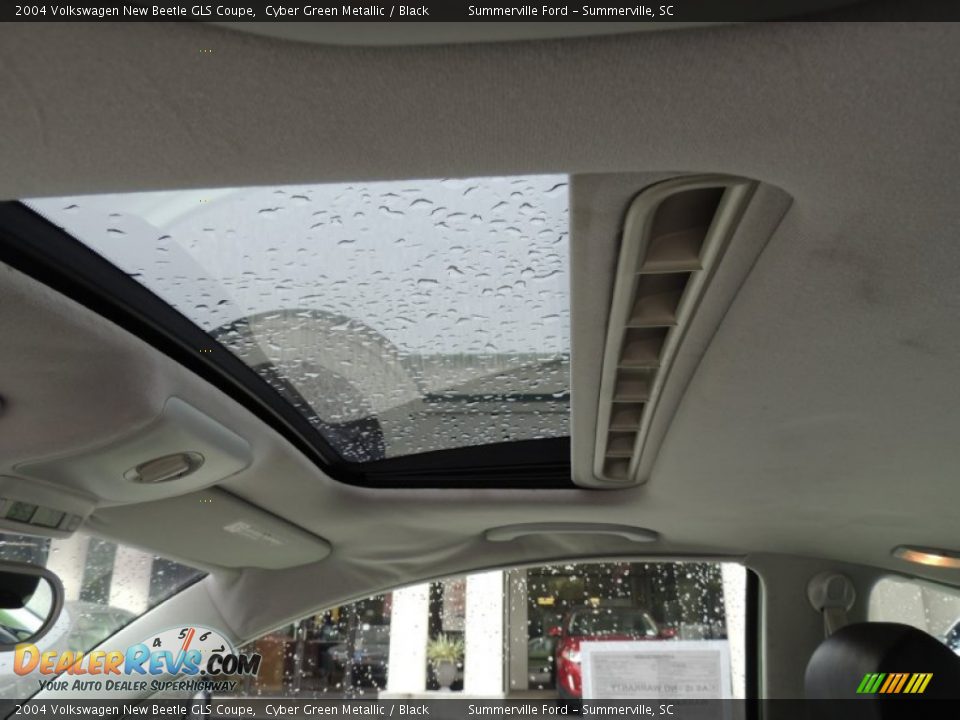 2004 Volkswagen New Beetle GLS Coupe Cyber Green Metallic / Black Photo #4