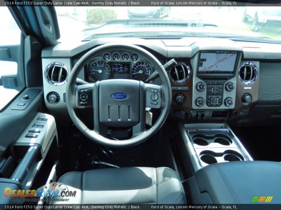 Dashboard of 2014 Ford F350 Super Duty Lariat Crew Cab 4x4 Photo #8