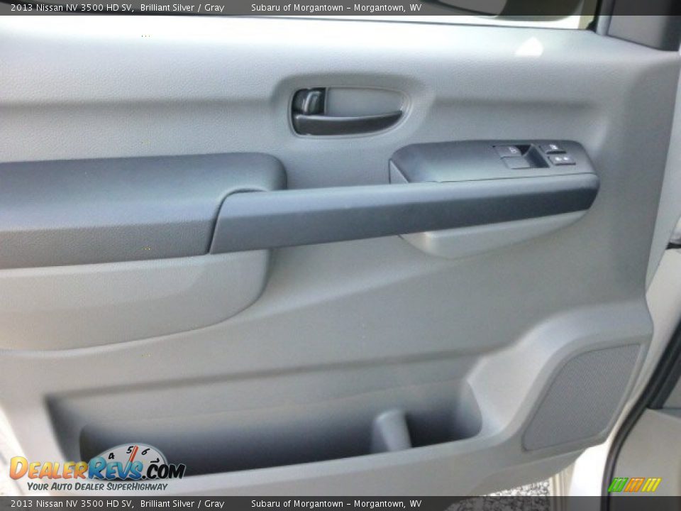 2013 Nissan NV 3500 HD SV Brilliant Silver / Gray Photo #17