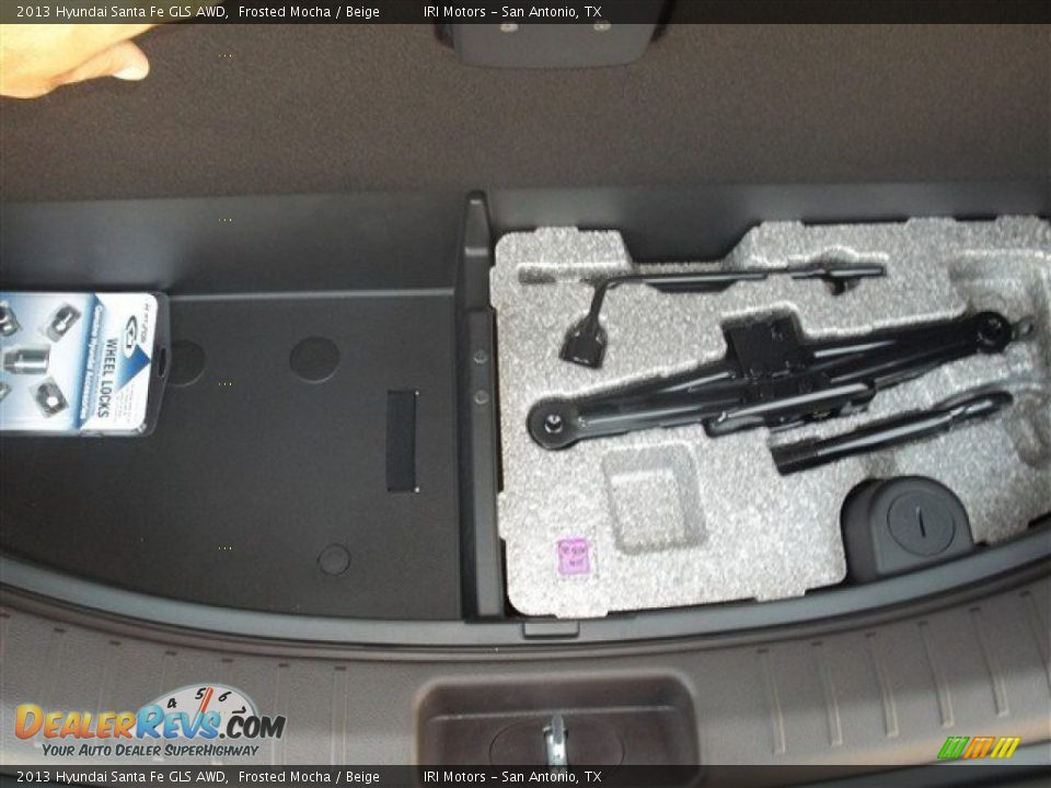 Tool Kit of 2013 Hyundai Santa Fe GLS AWD Photo #11